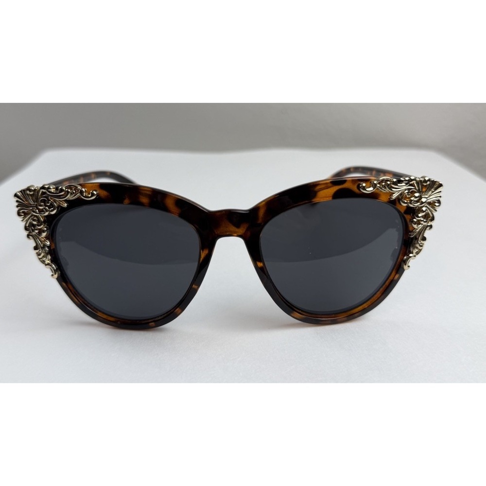 Foster Grant Womens Vintage Tortoise Cat Eye Sunglasses Gold Ornate Trim Retro